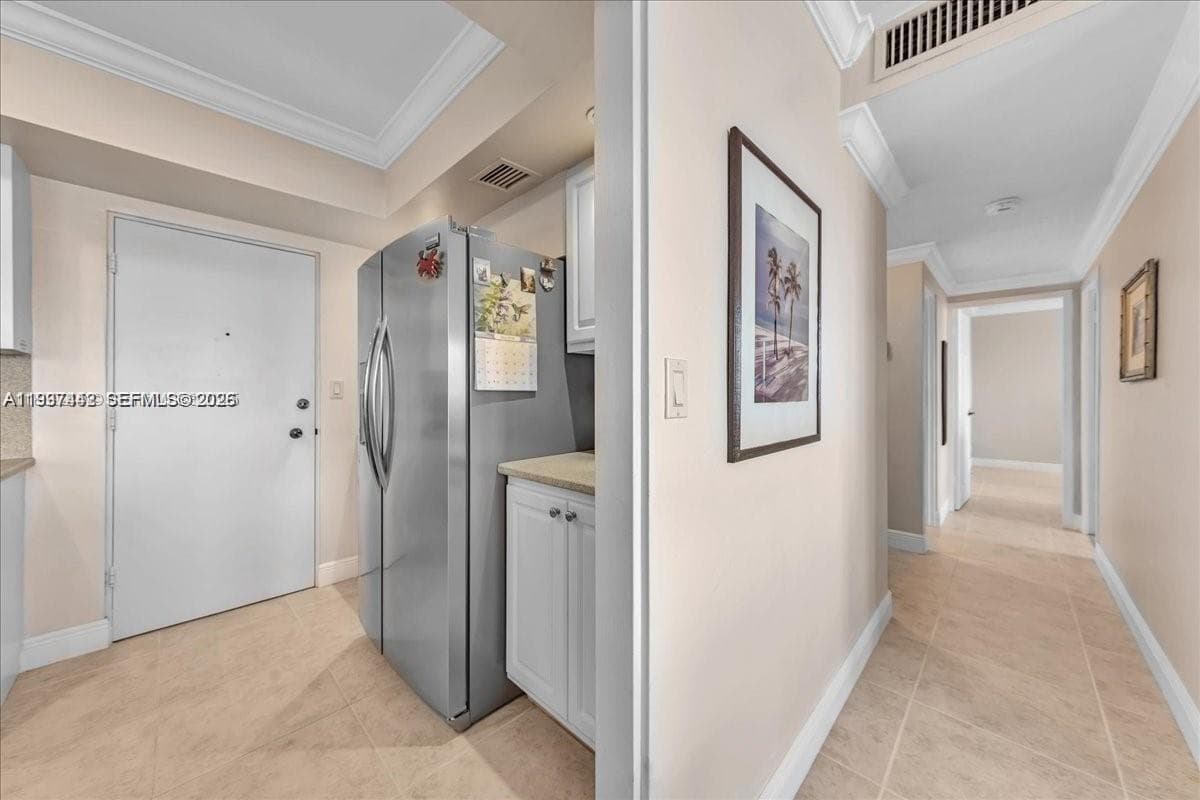 3111 Ocean Dr 904 photo 20