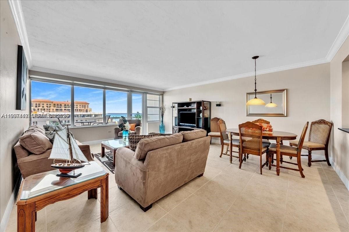 3111 Ocean Dr 904 photo 4