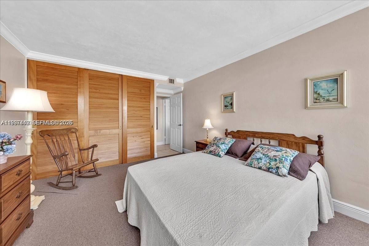 3111 Ocean Dr 904 photo 25