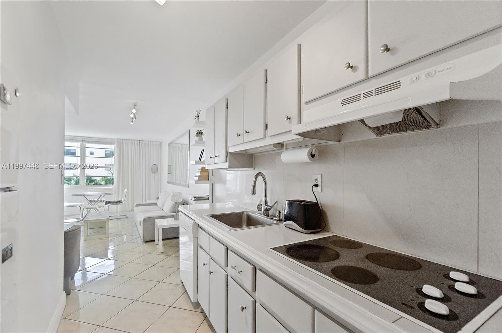 100 Lincoln Rd 638 photo 7