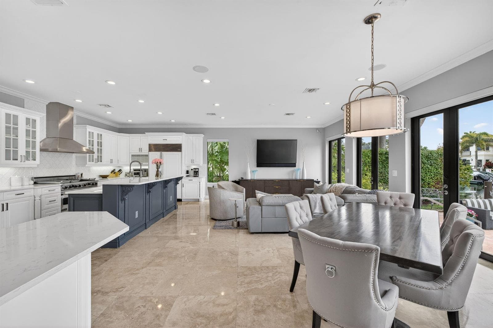 2406 Barcelona Drive photo 6