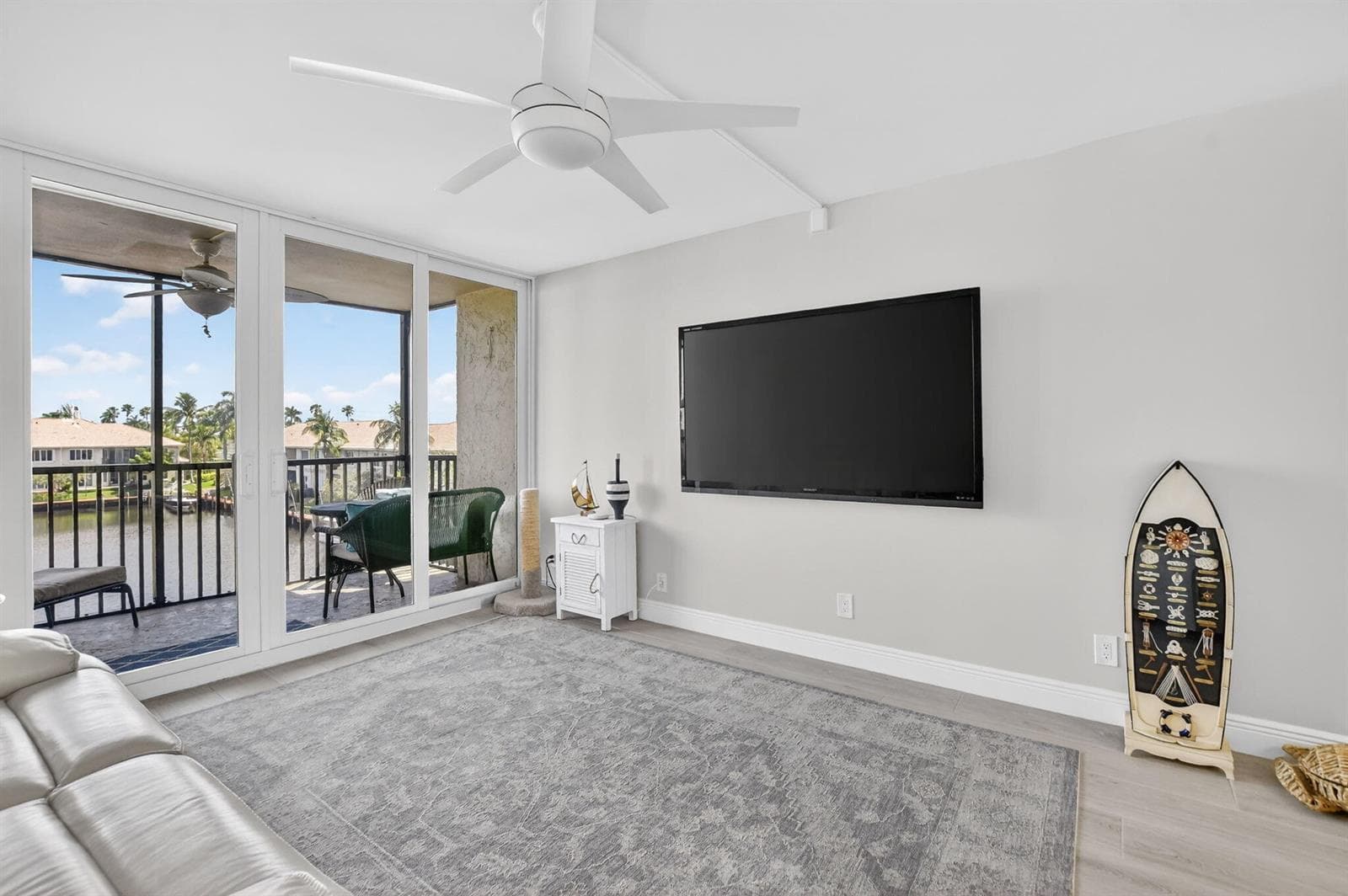 6 Royal Palm Way 409 photo 12