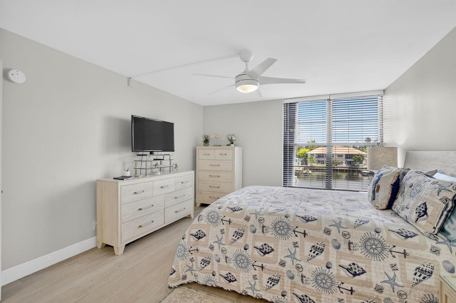 6 Royal Palm Way 409 photo 25