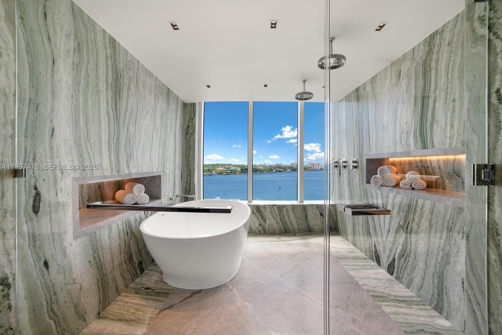 1000 Pointe Dr 901 photo 13