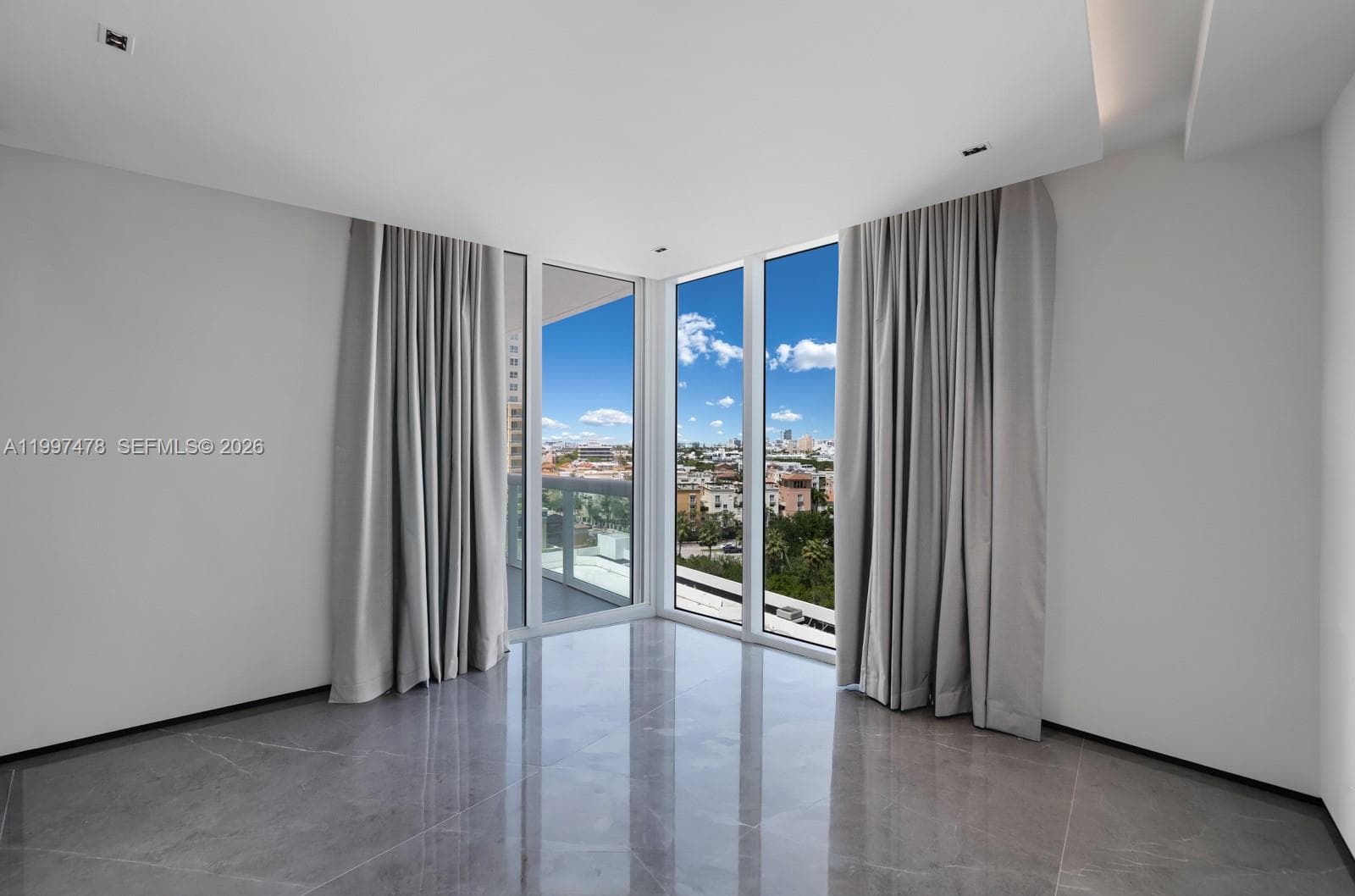 1000 Pointe Dr 901 photo 16