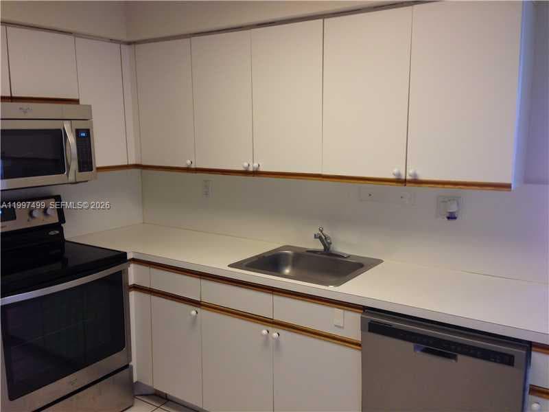 3600 MYSTIC POINTE DR 1504 photo 16