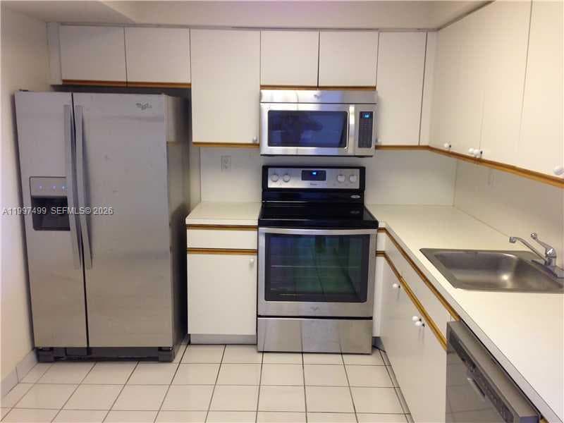 3600 MYSTIC POINTE DR 1504 photo 15