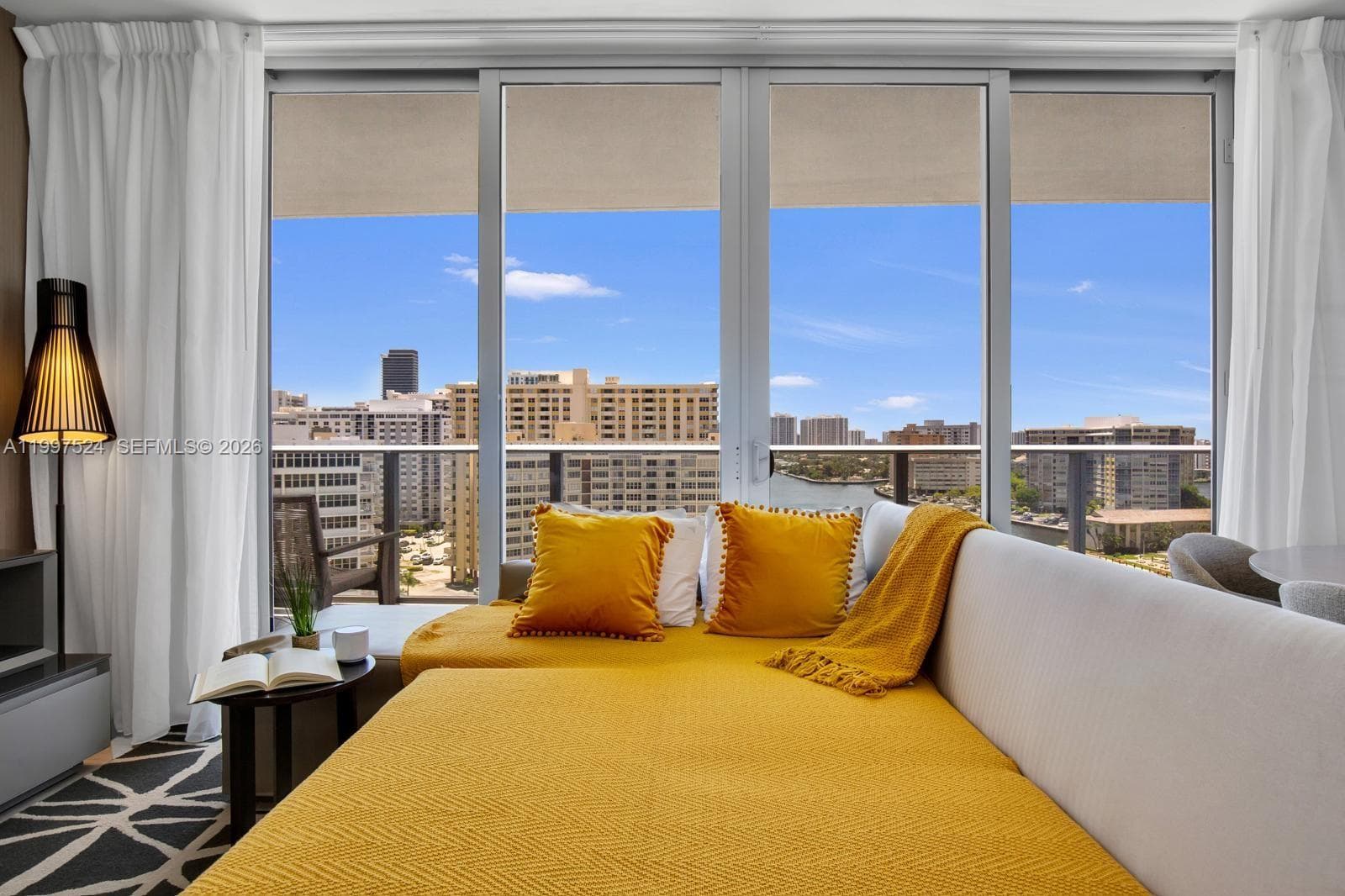 4010 Ocean Dr R708 photo 2