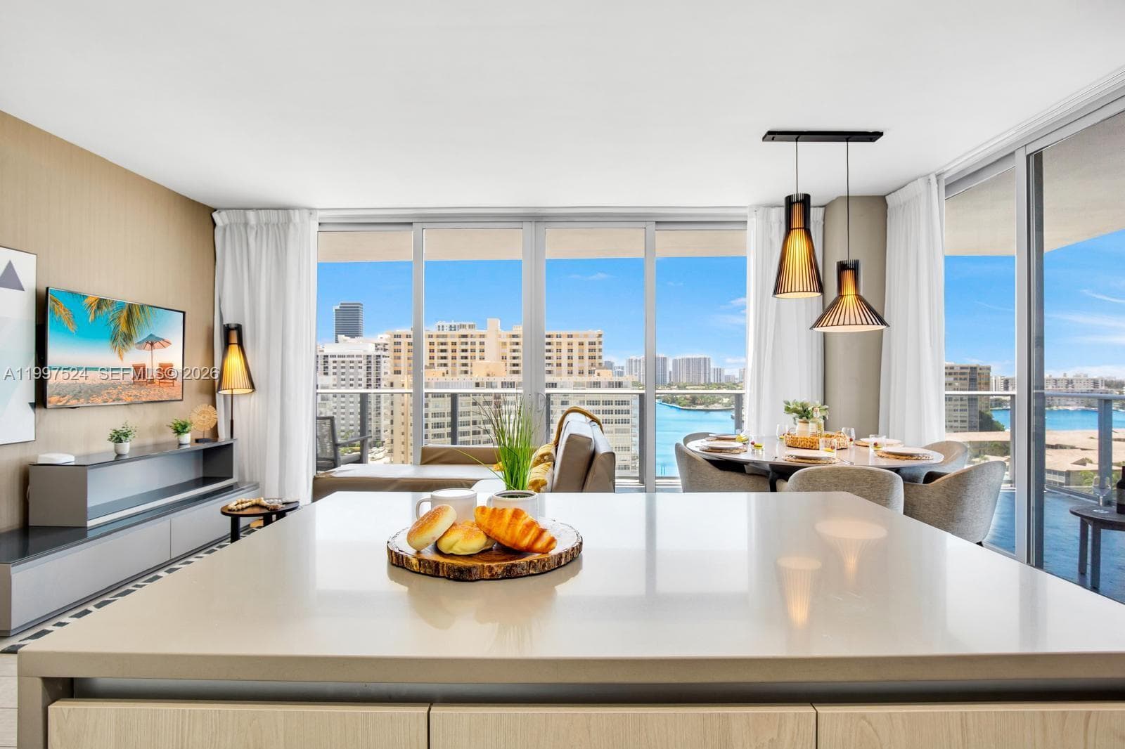 4010 Ocean Dr R708 photo 4