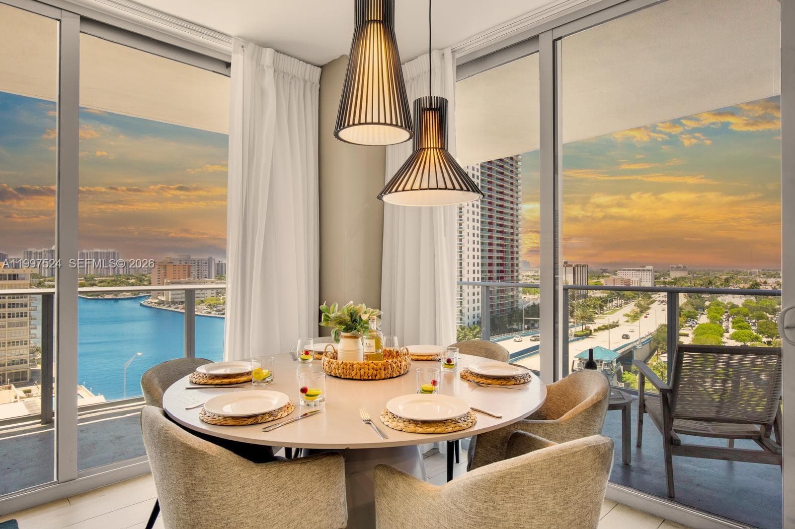 4010 Ocean Dr R708 photo 8