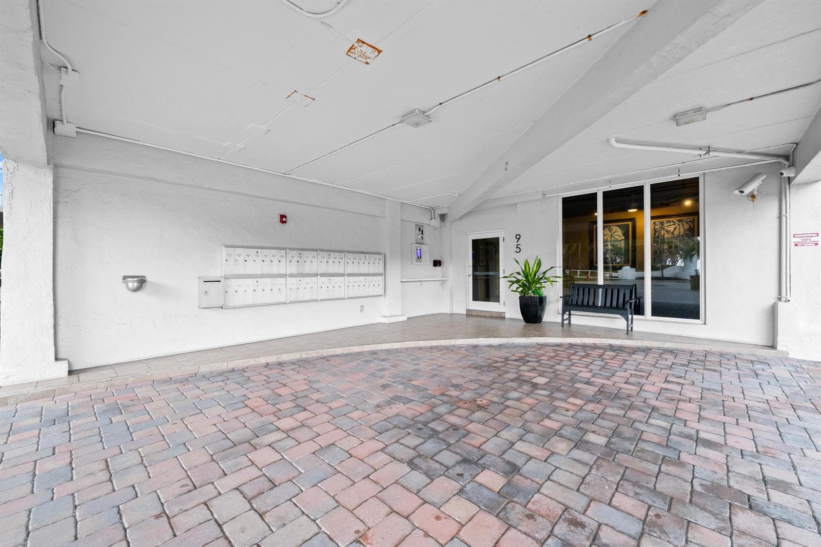 95 N Birch Road 304 photo 19