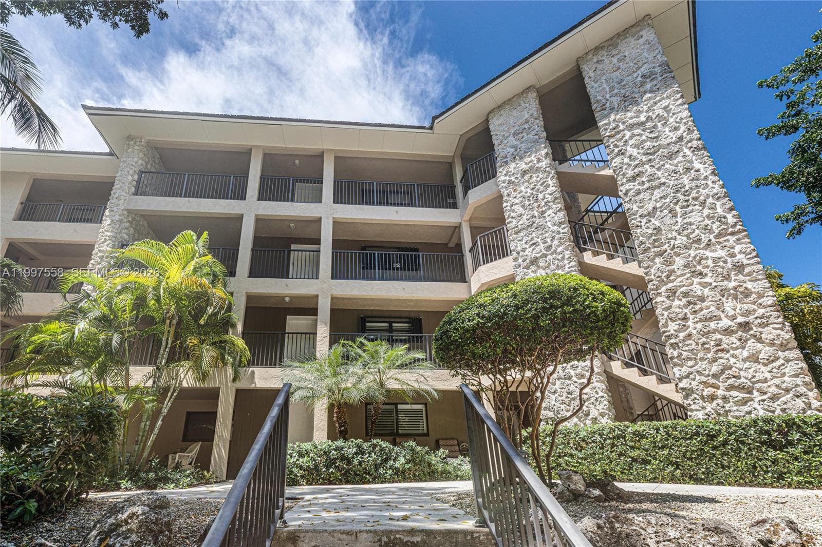 96000 Overseas Hwy W43 photo 3