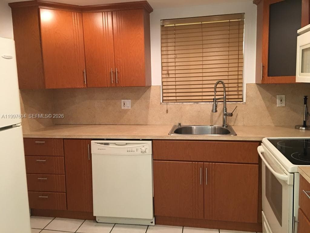 9375 Fontainebleau Blvd L209 photo 9