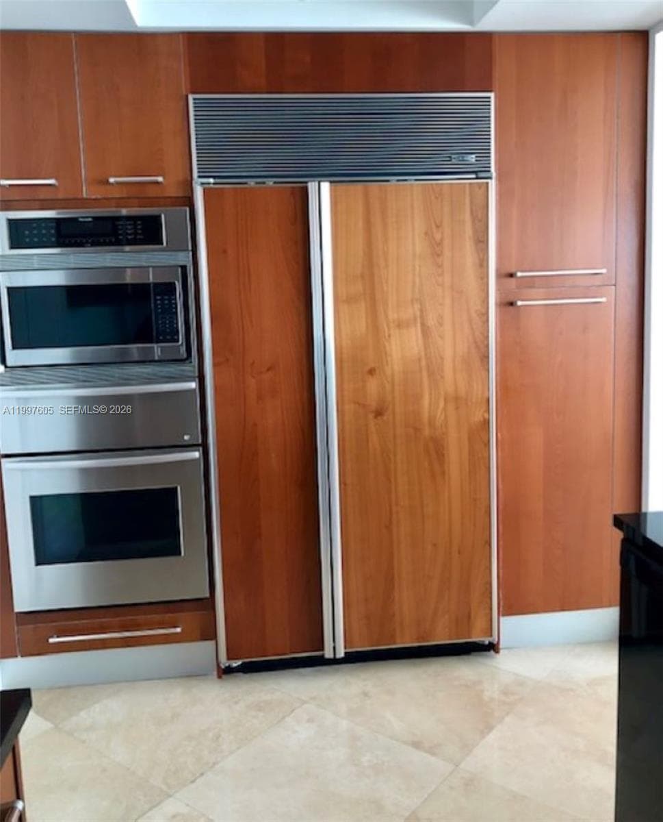 3101 Ocean Dr 2406 photo 7