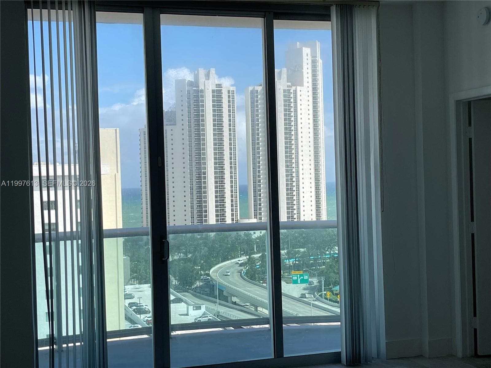 19390 COLLINS AV PH-2 photo 4