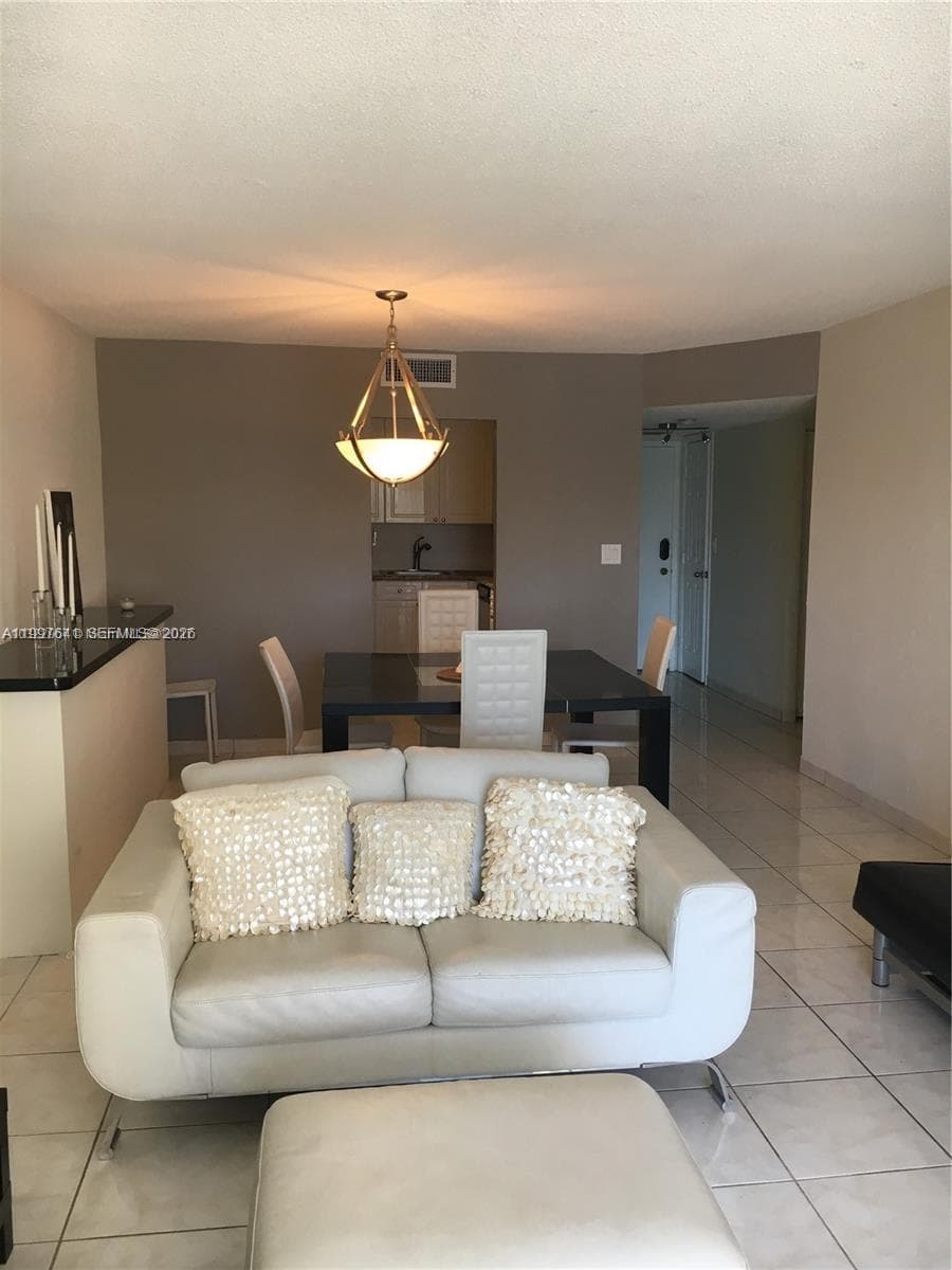 2750 NE 183rd St 801 photo 17