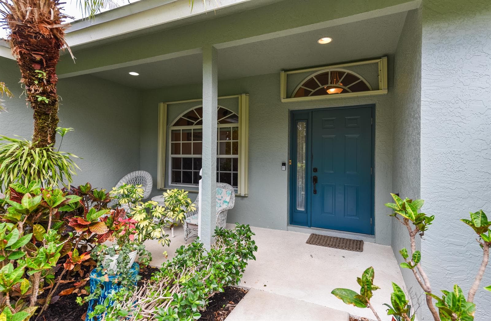 3281 SW Water Edge Way photo 2