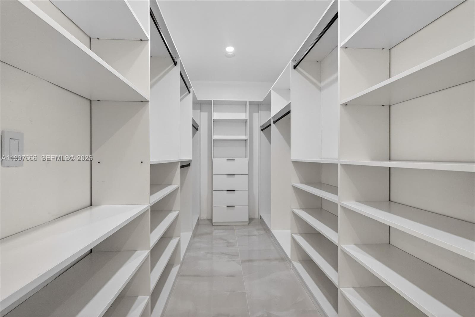 607 Layne Blvd photo 22