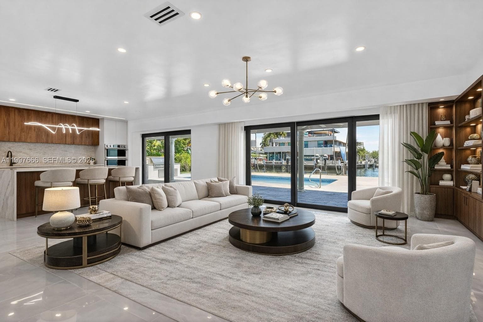 607 Layne Blvd photo 7