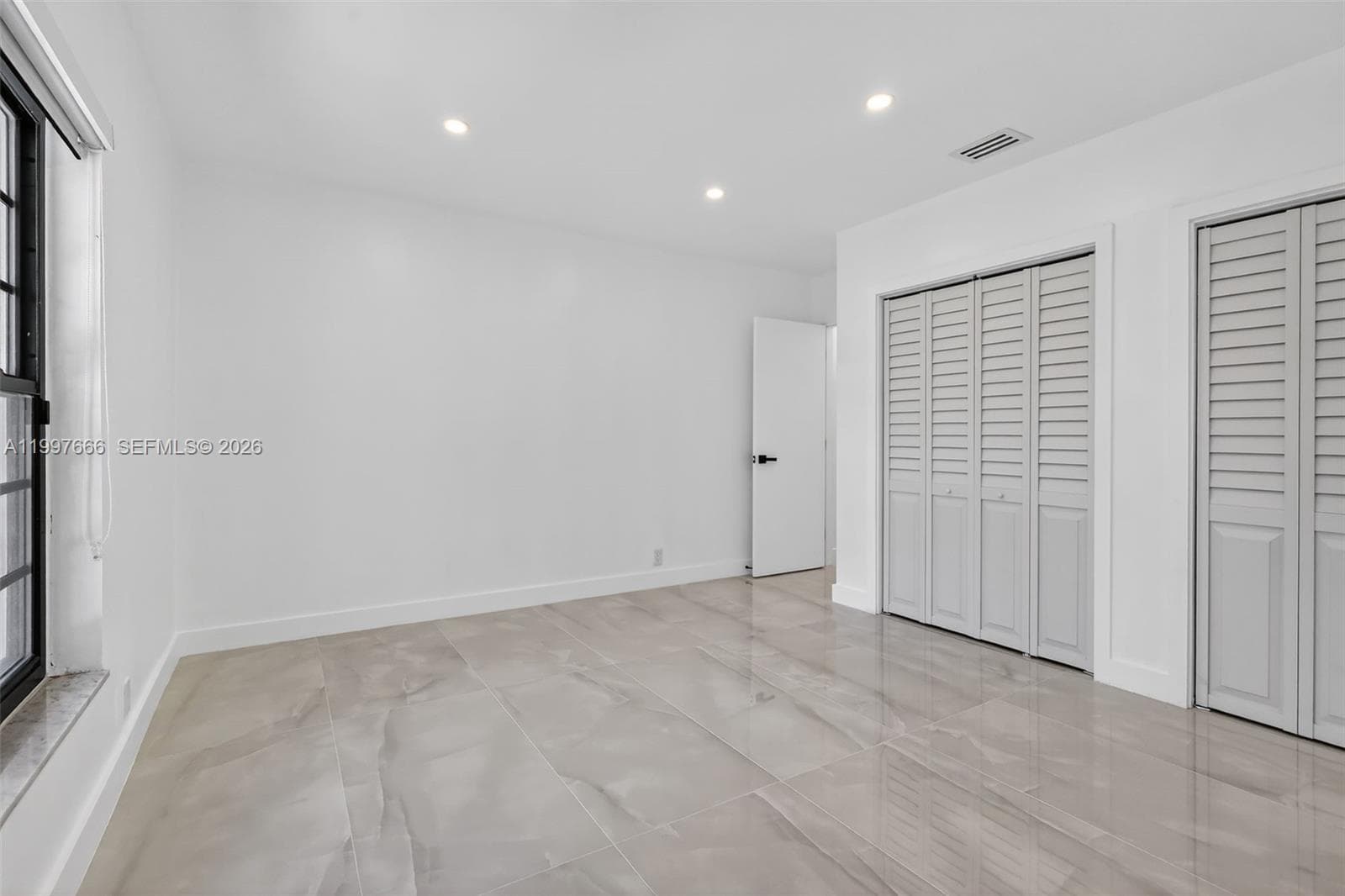 607 Layne Blvd photo 24