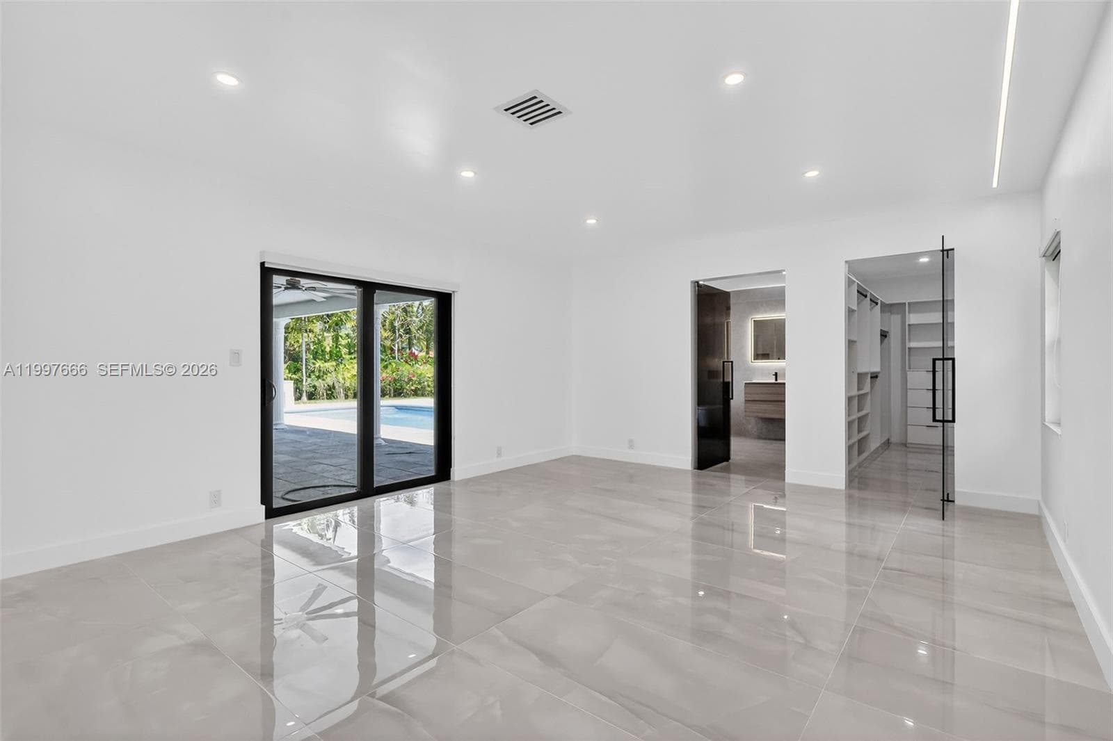 607 Layne Blvd photo 18