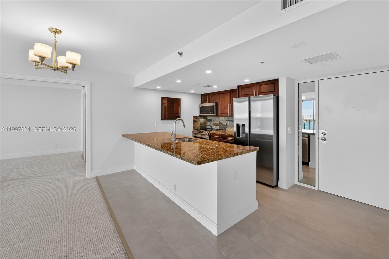 7601 Treasure Dr 2319 photo 17