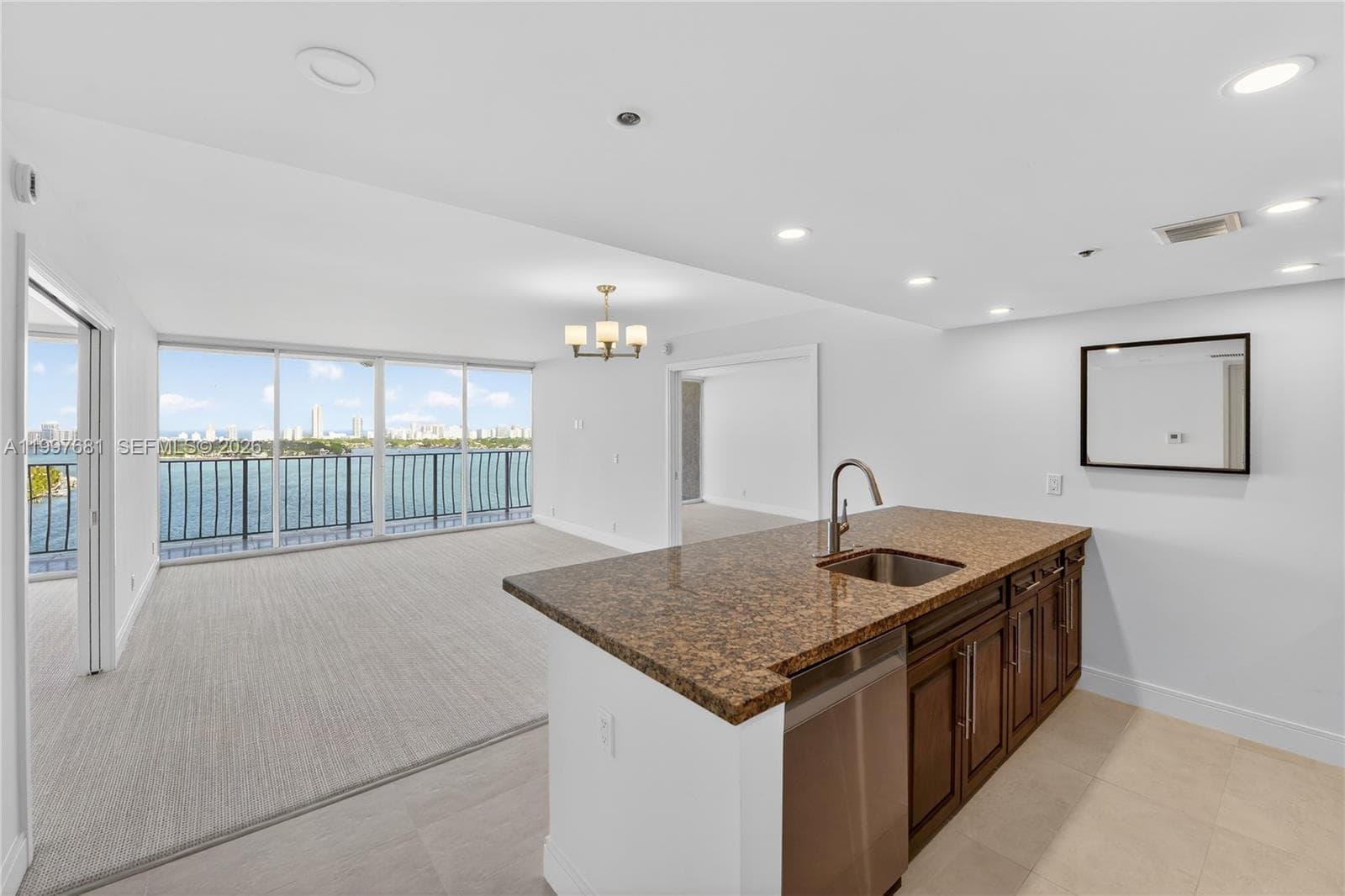 7601 Treasure Dr 2319 photo 1
