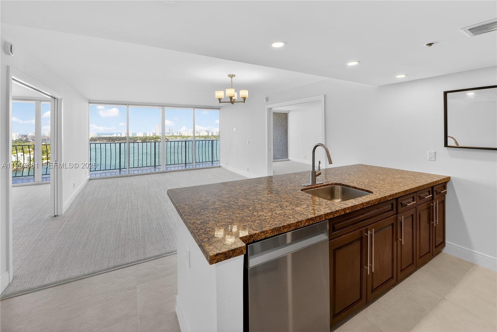 7601 Treasure Dr 2319 photo 20