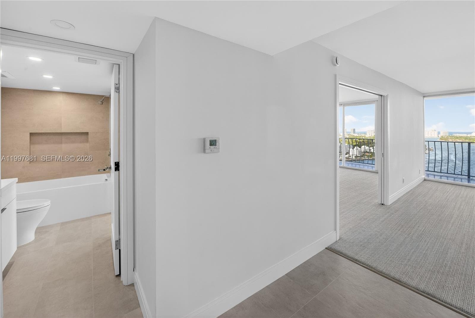 7601 Treasure Dr 2319 photo 9