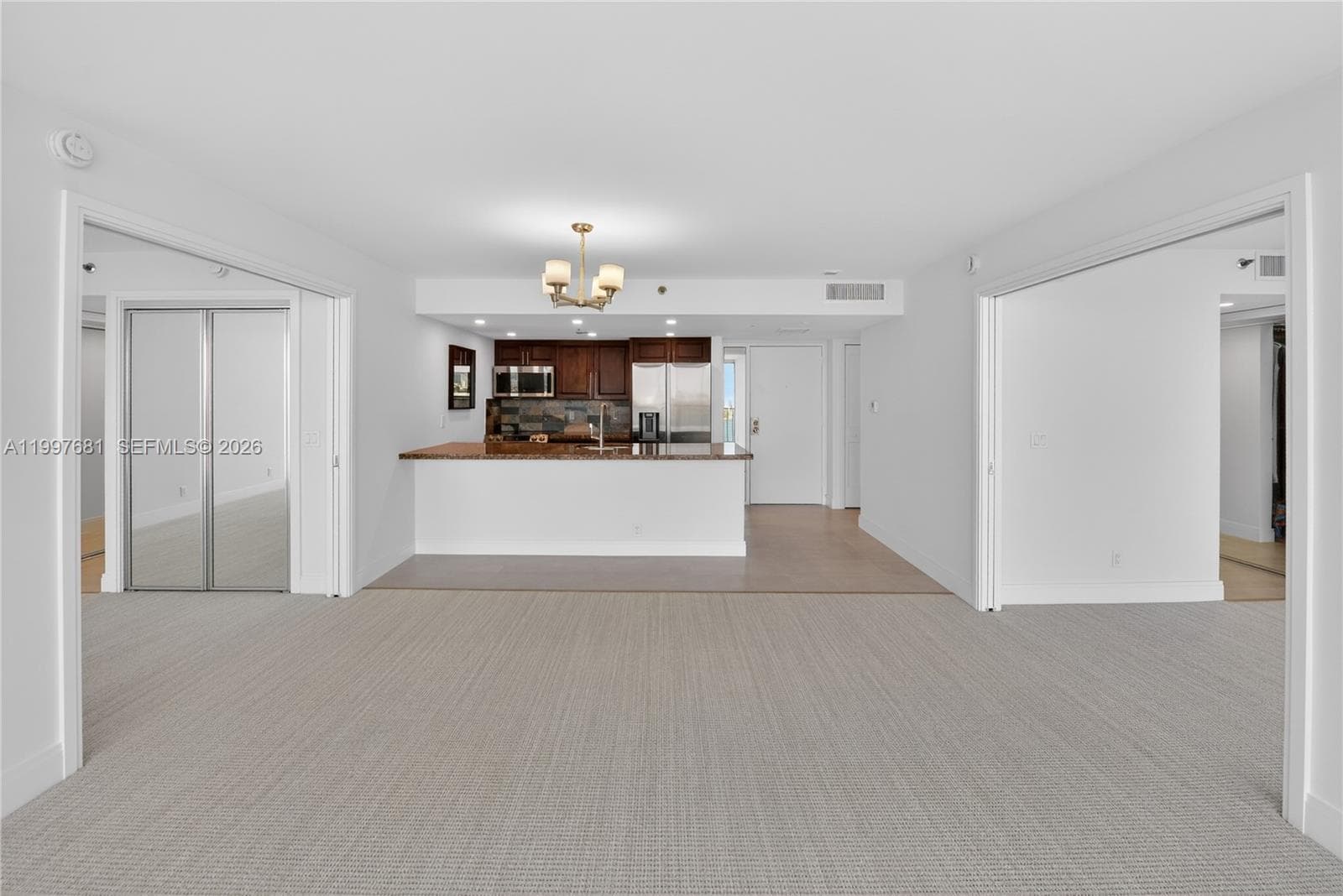 7601 Treasure Dr 2319 photo 24