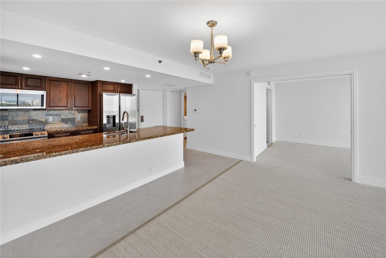 7601 Treasure Dr 2319 photo 25