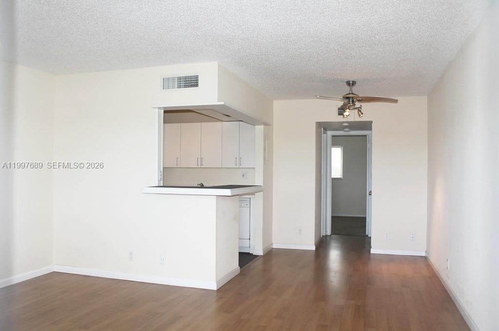 1400 54th St 306 photo 23