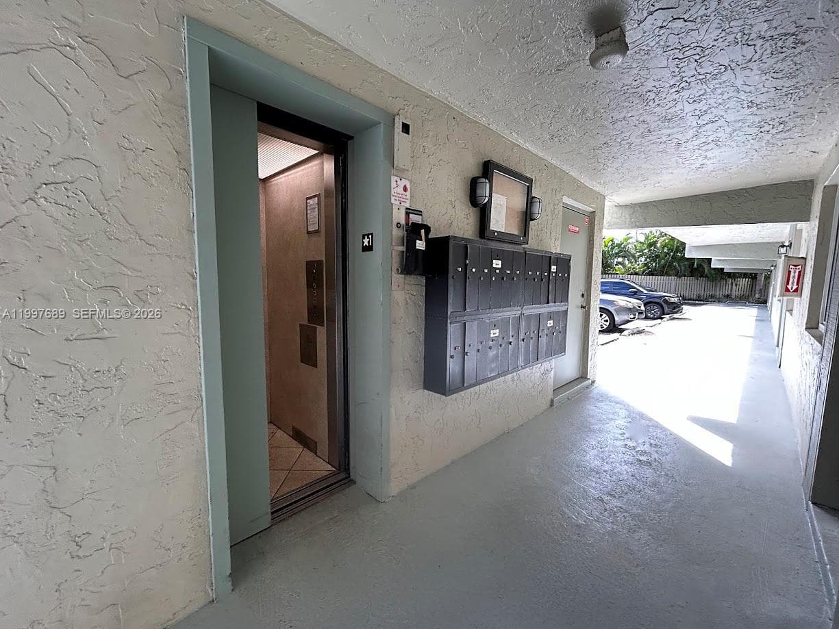 1400 54th St 306 photo 16