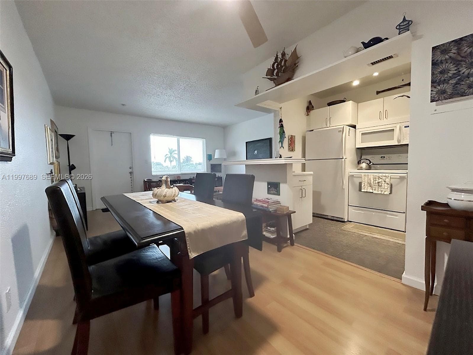 1400 54th St 306 photo 9