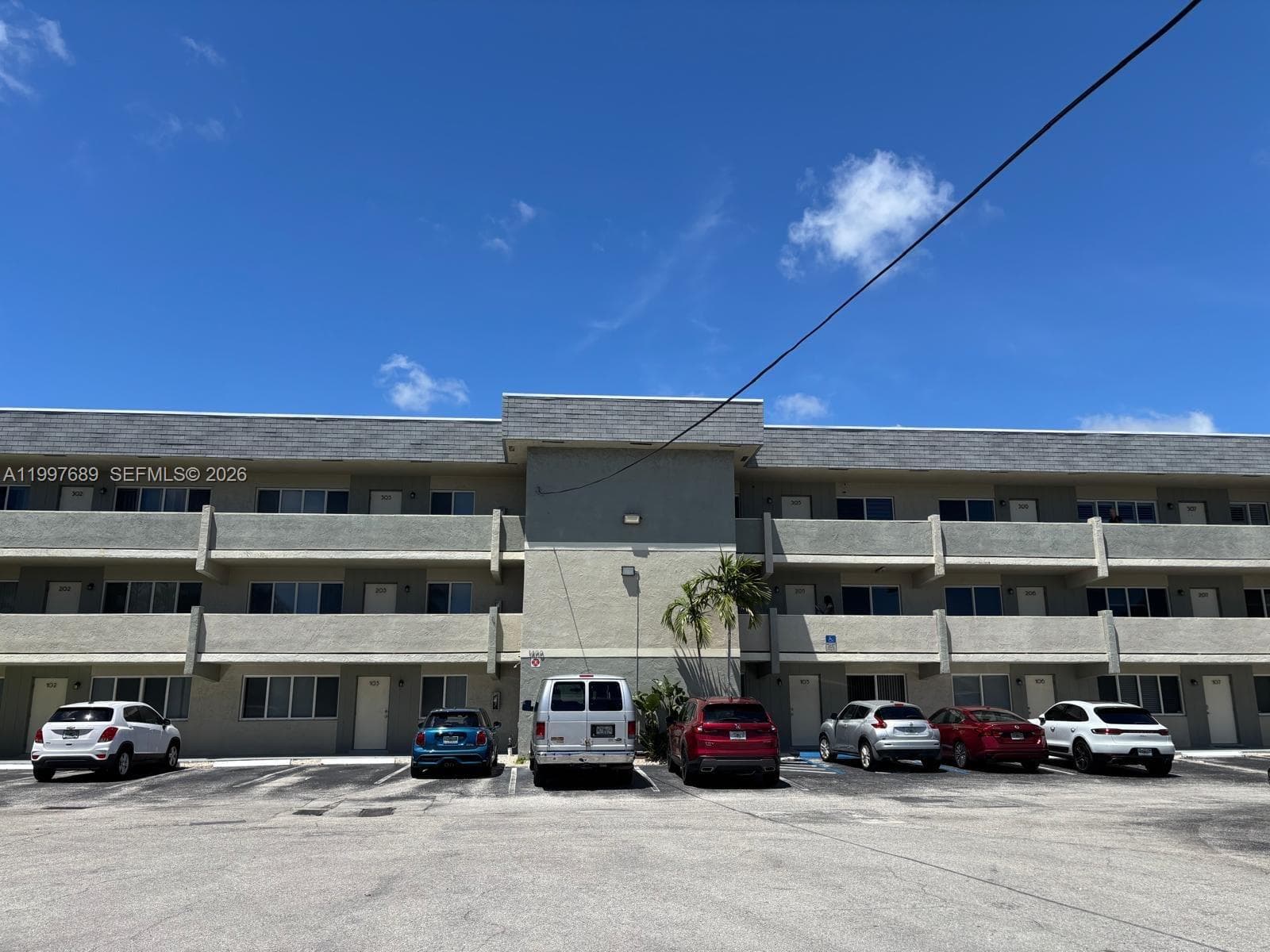 1400 54th St 306 photo 19