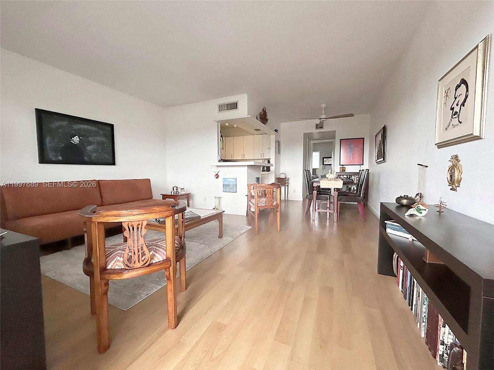 1400 54th St 306 photo 4