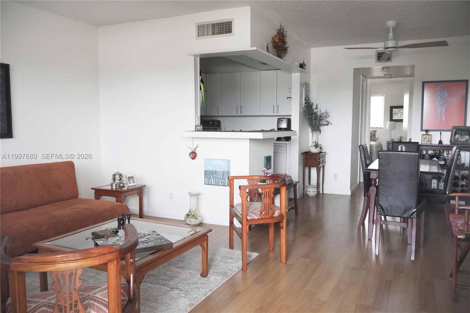 1400 54th St 306 photo 8