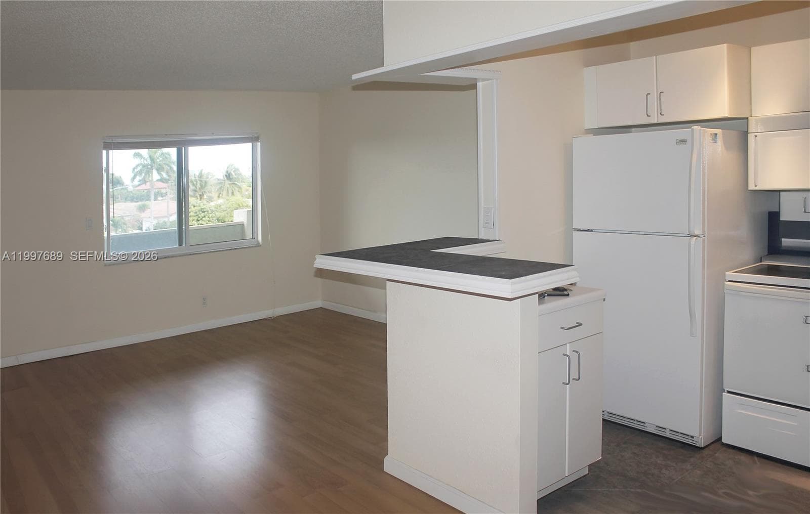 1400 54th St 306 photo 21