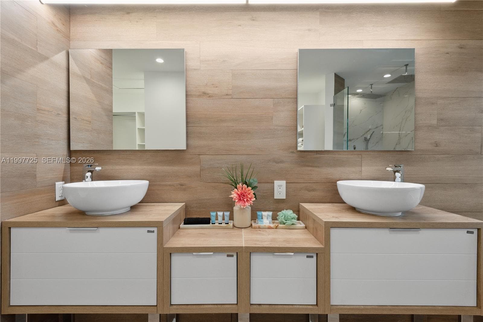 14019 Miller Dr photo 13