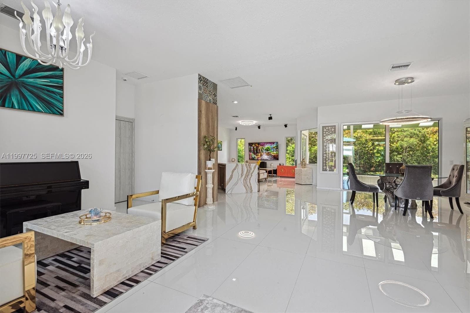 14019 Miller Dr photo 5