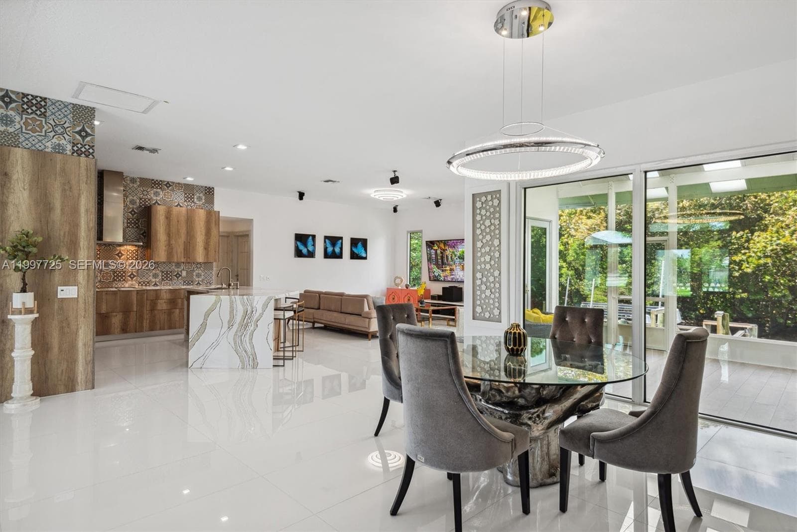 14019 Miller Dr photo 8