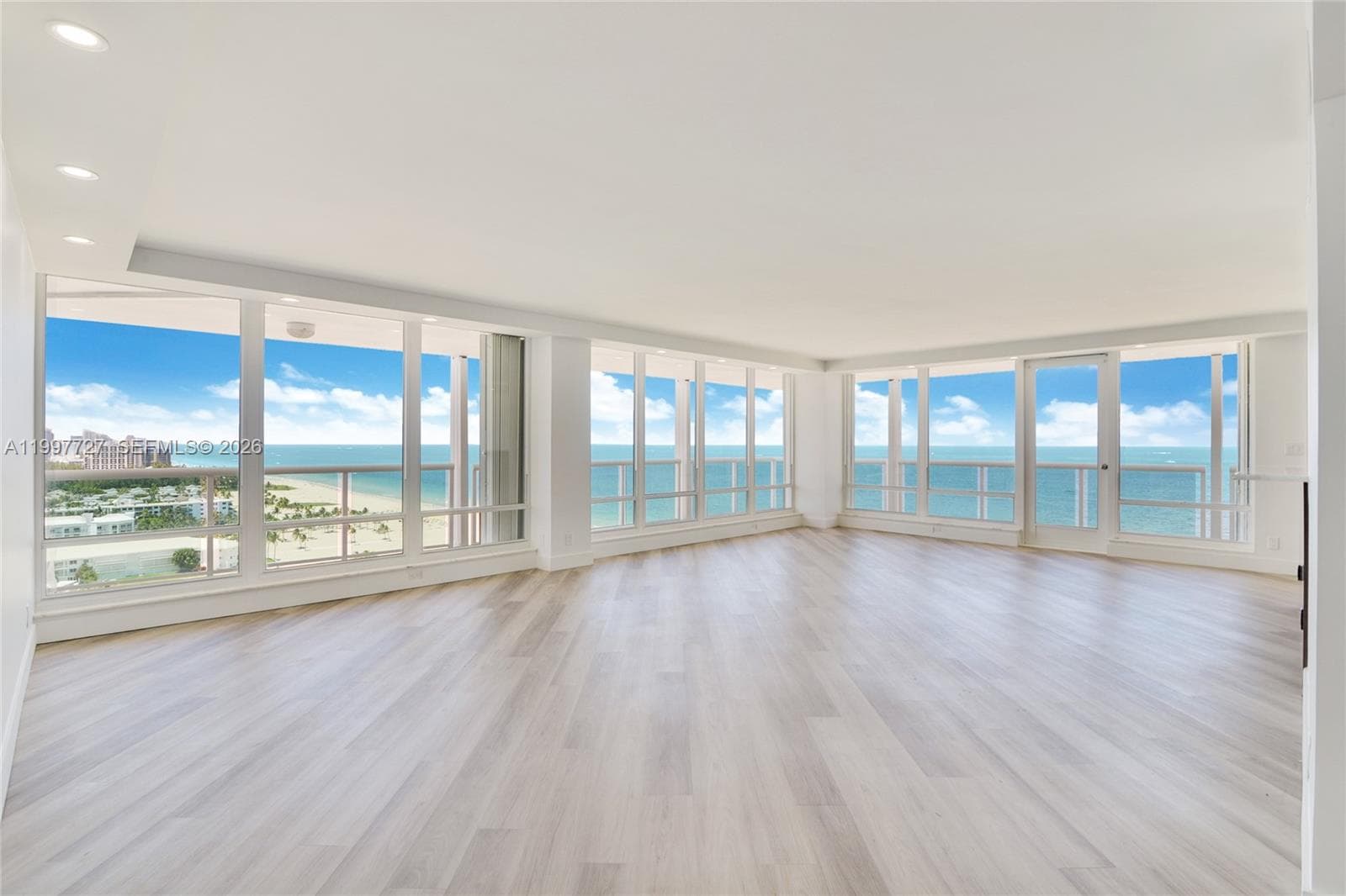 2100 Ocean Ln 1912 photo 6