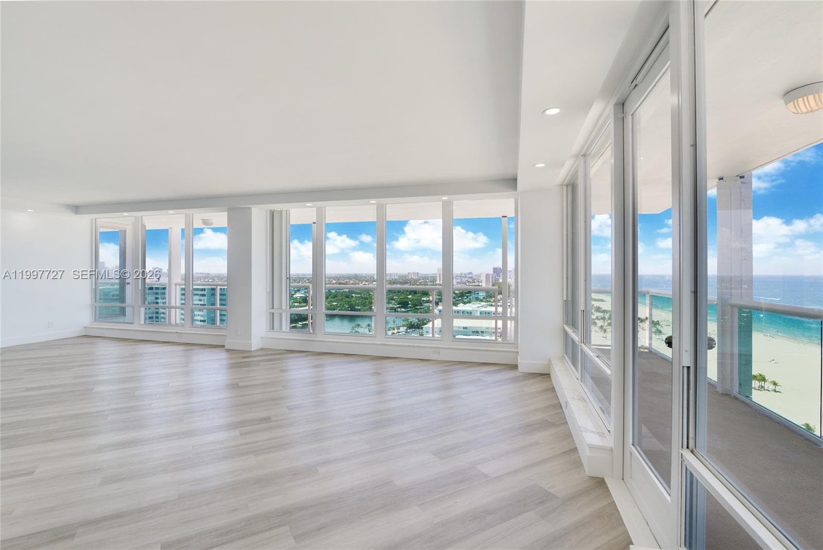 2100 Ocean Ln 1912 photo 7