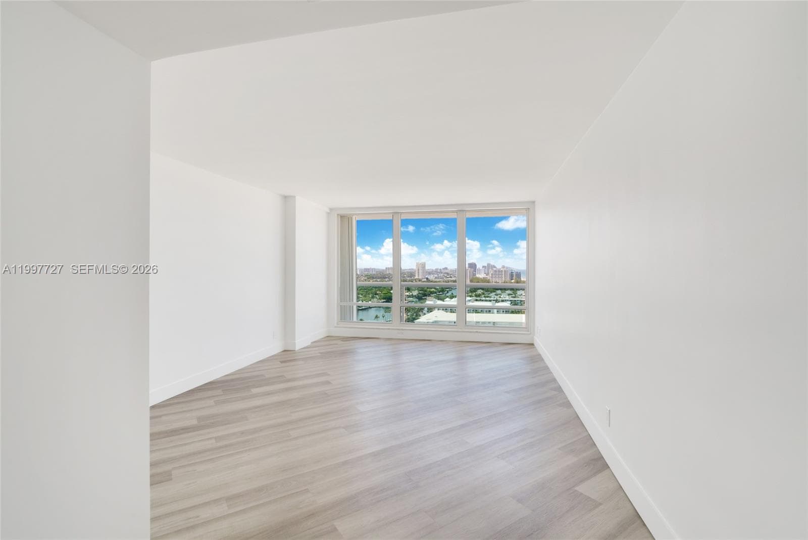 2100 Ocean Ln 1912 photo 15