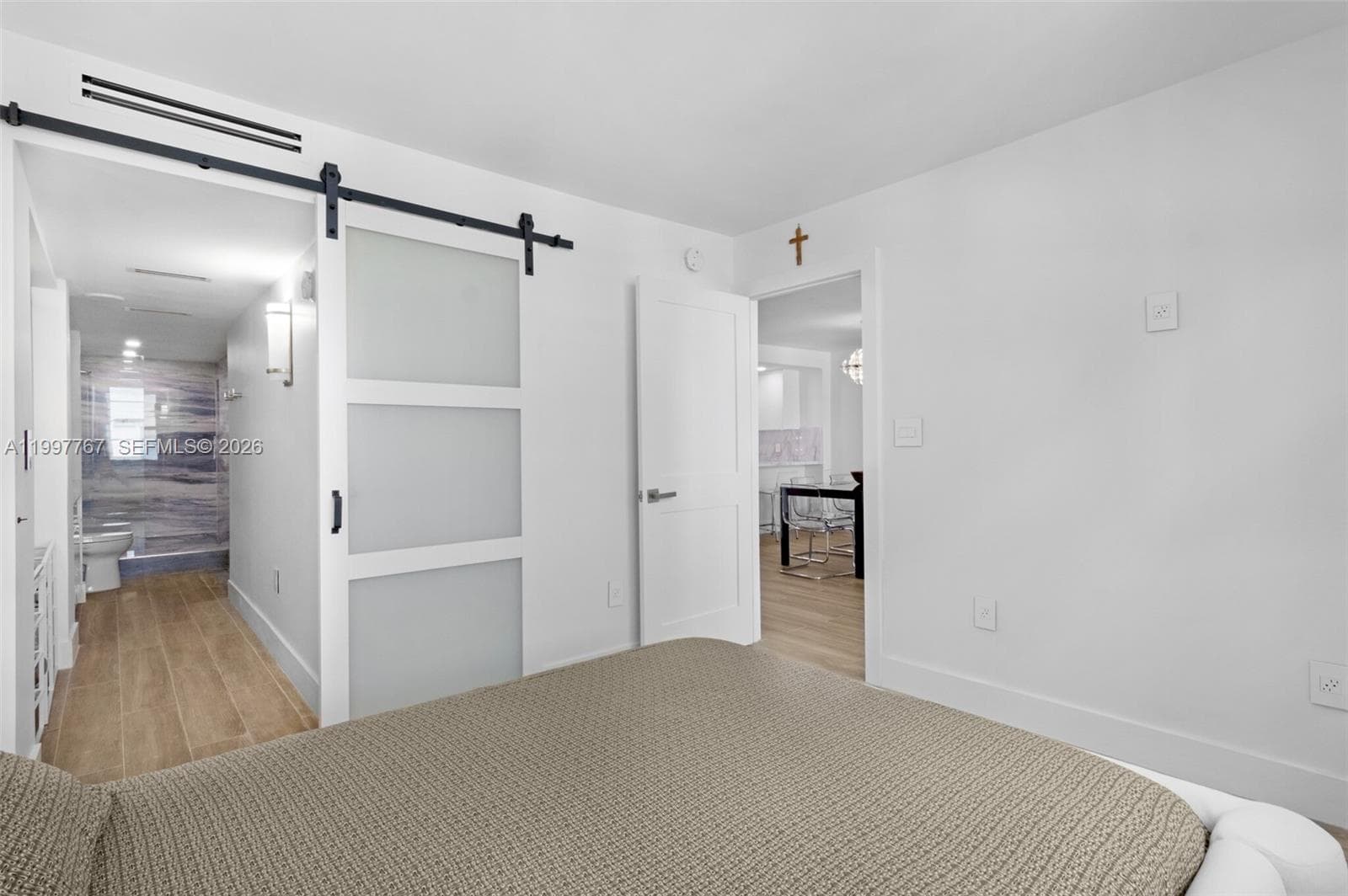 5701 Collins Ave 1707 photo 18