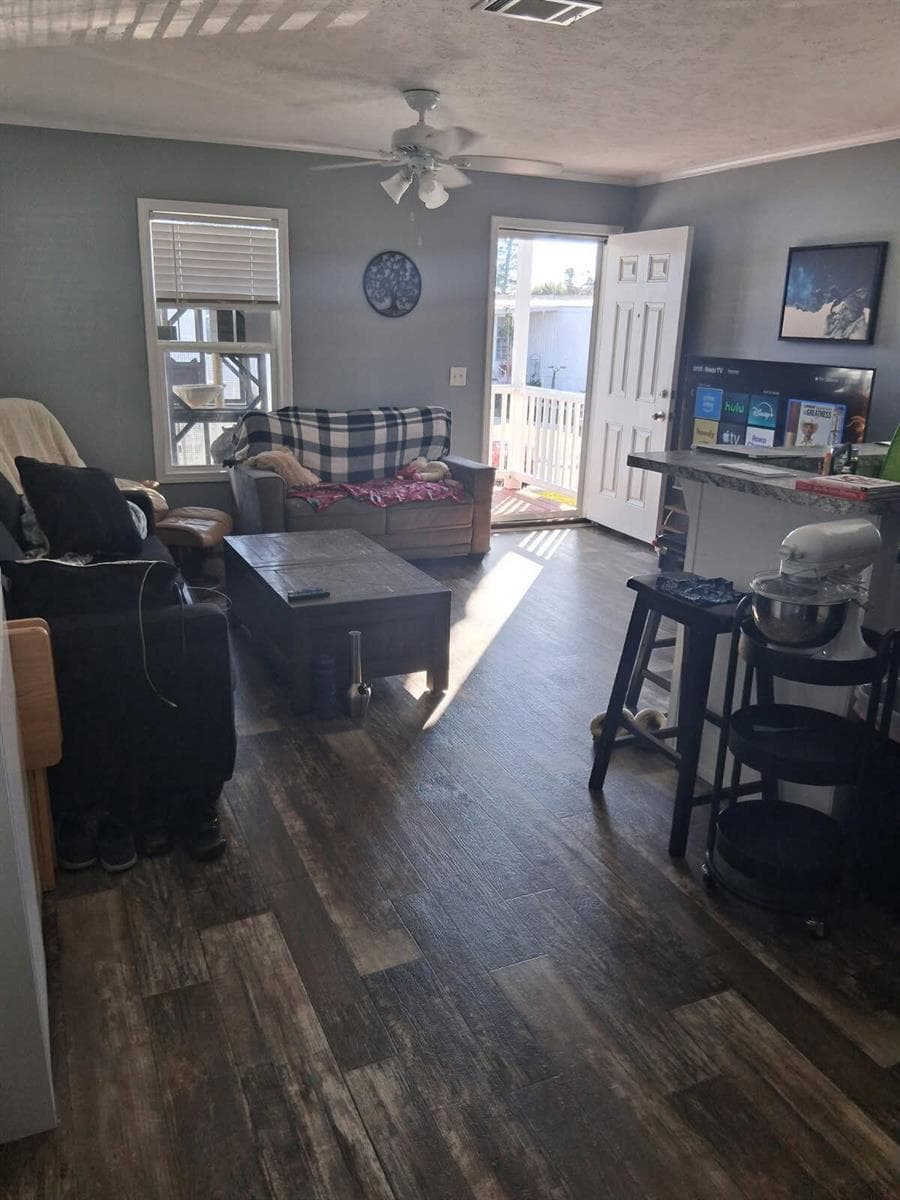 356 Mockingbird Avenue photo 3
