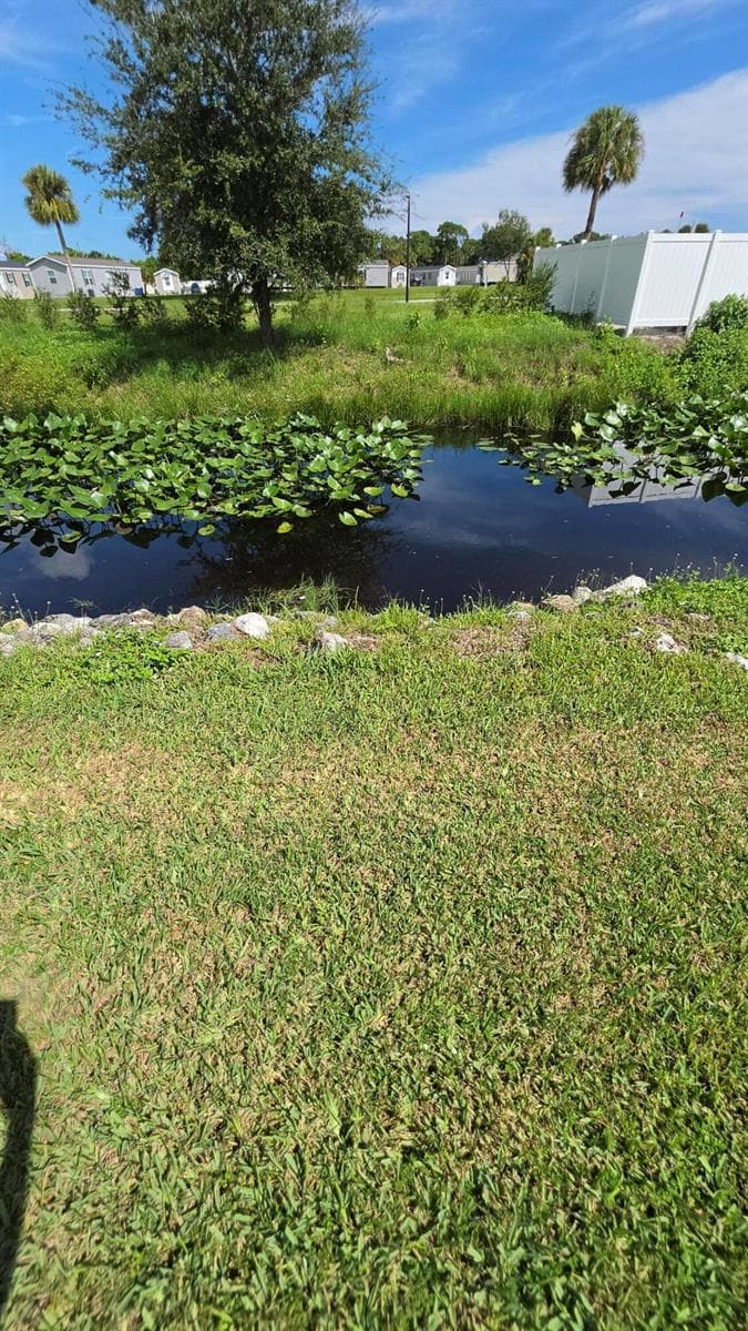 356 Mockingbird Avenue photo 25