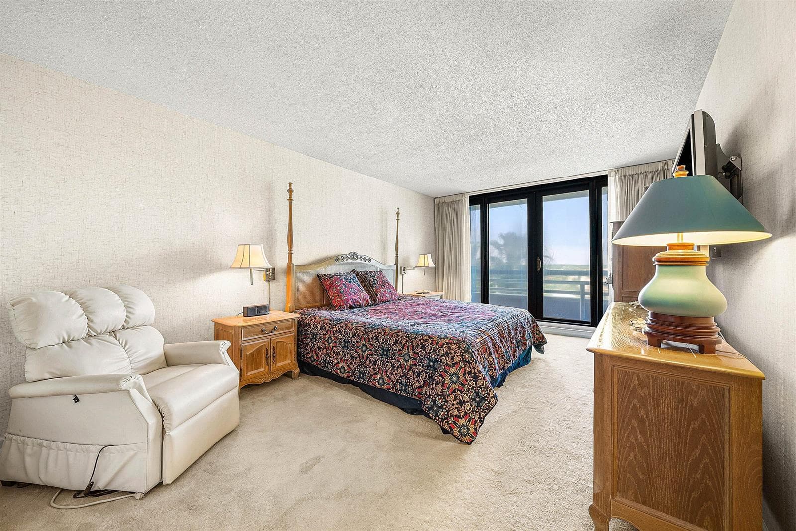 1500 S Ocean Boulevard 604 photo 22