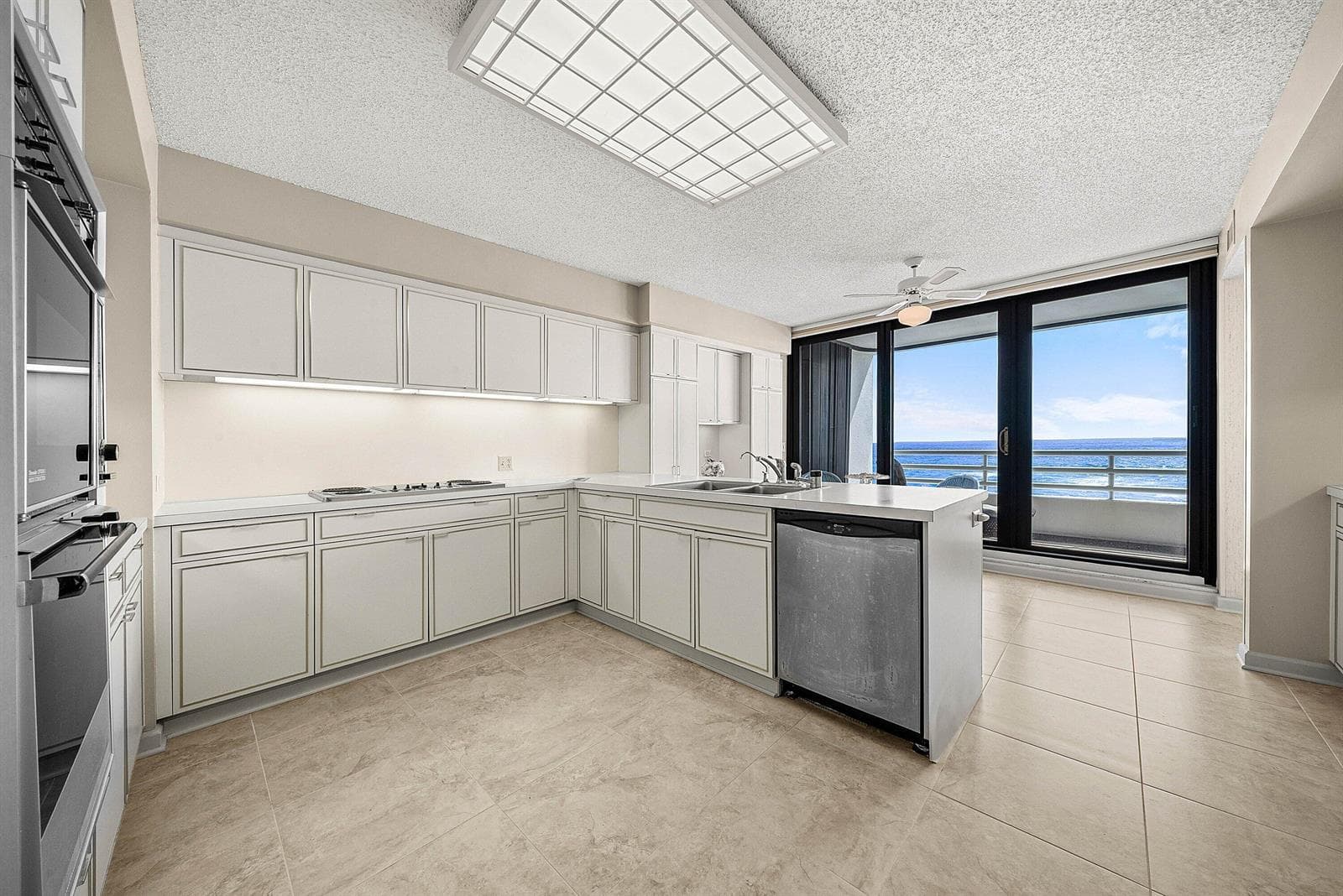 1500 S Ocean Boulevard 604 photo 21