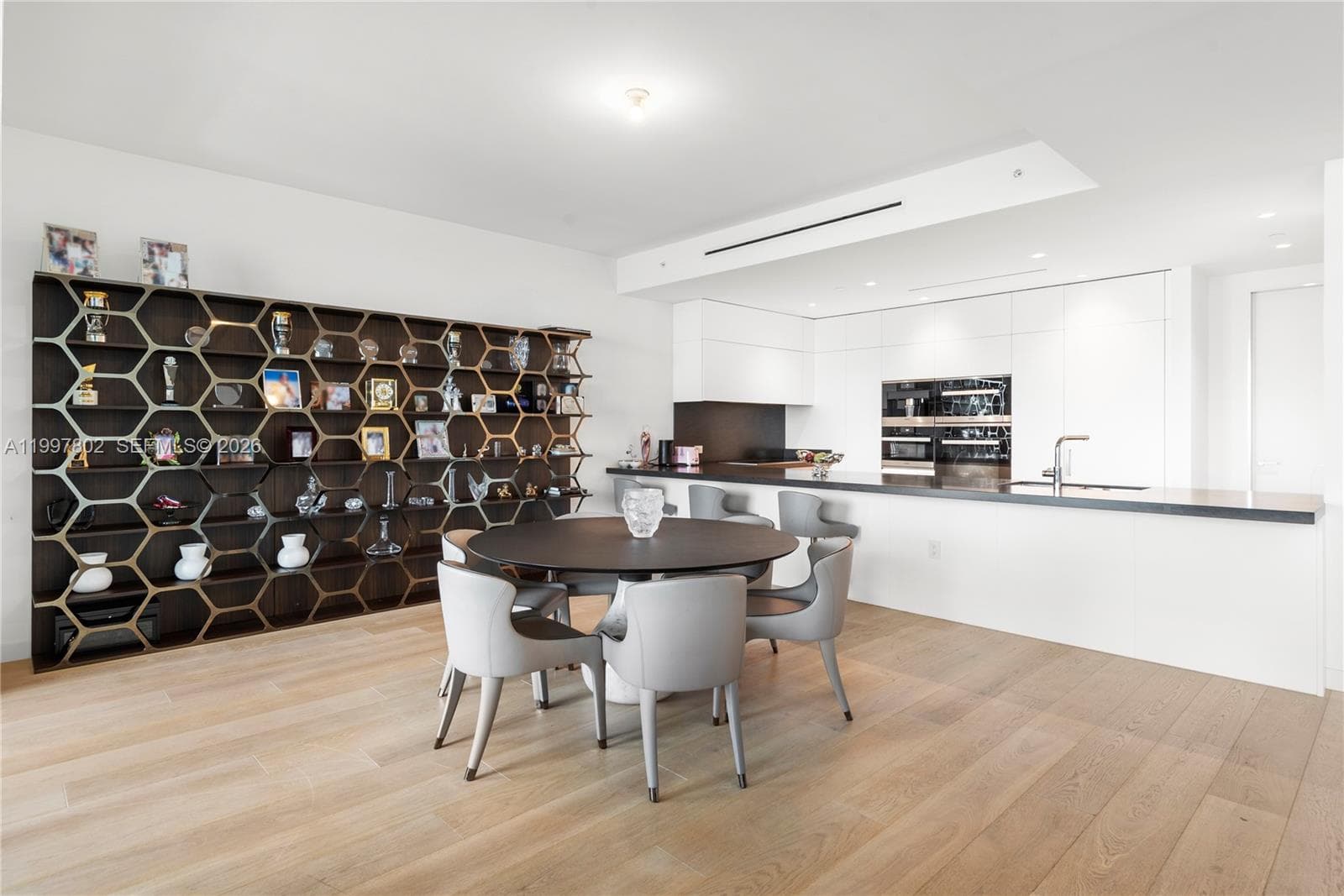 6882 Fisher Island Dr 6882 photo 2